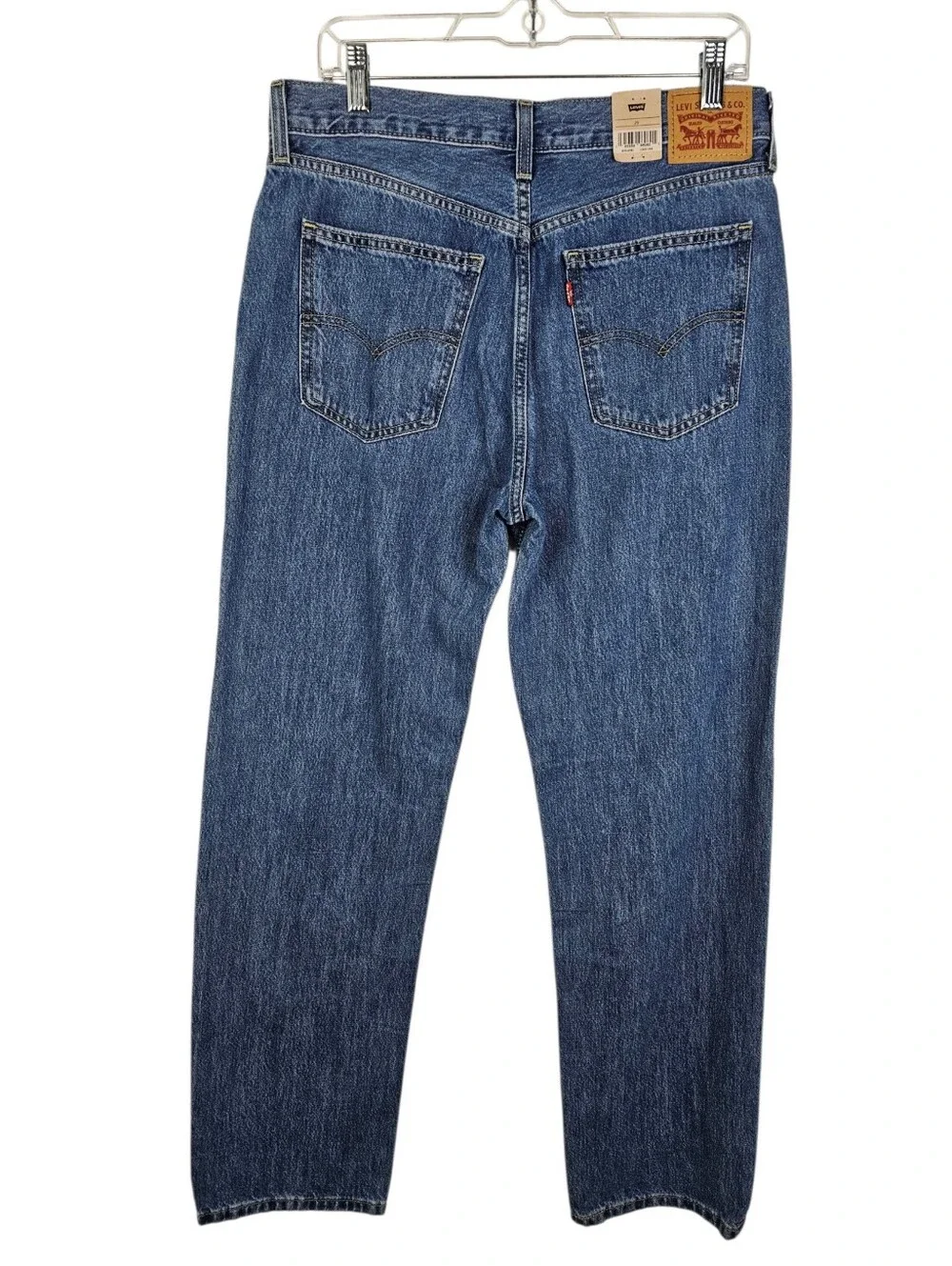 Levis levi low